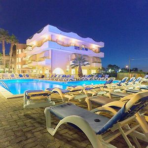 Hotel Rivadoro-Spiaggia Ombrellone E Lettini-Piscina-Parcheggio